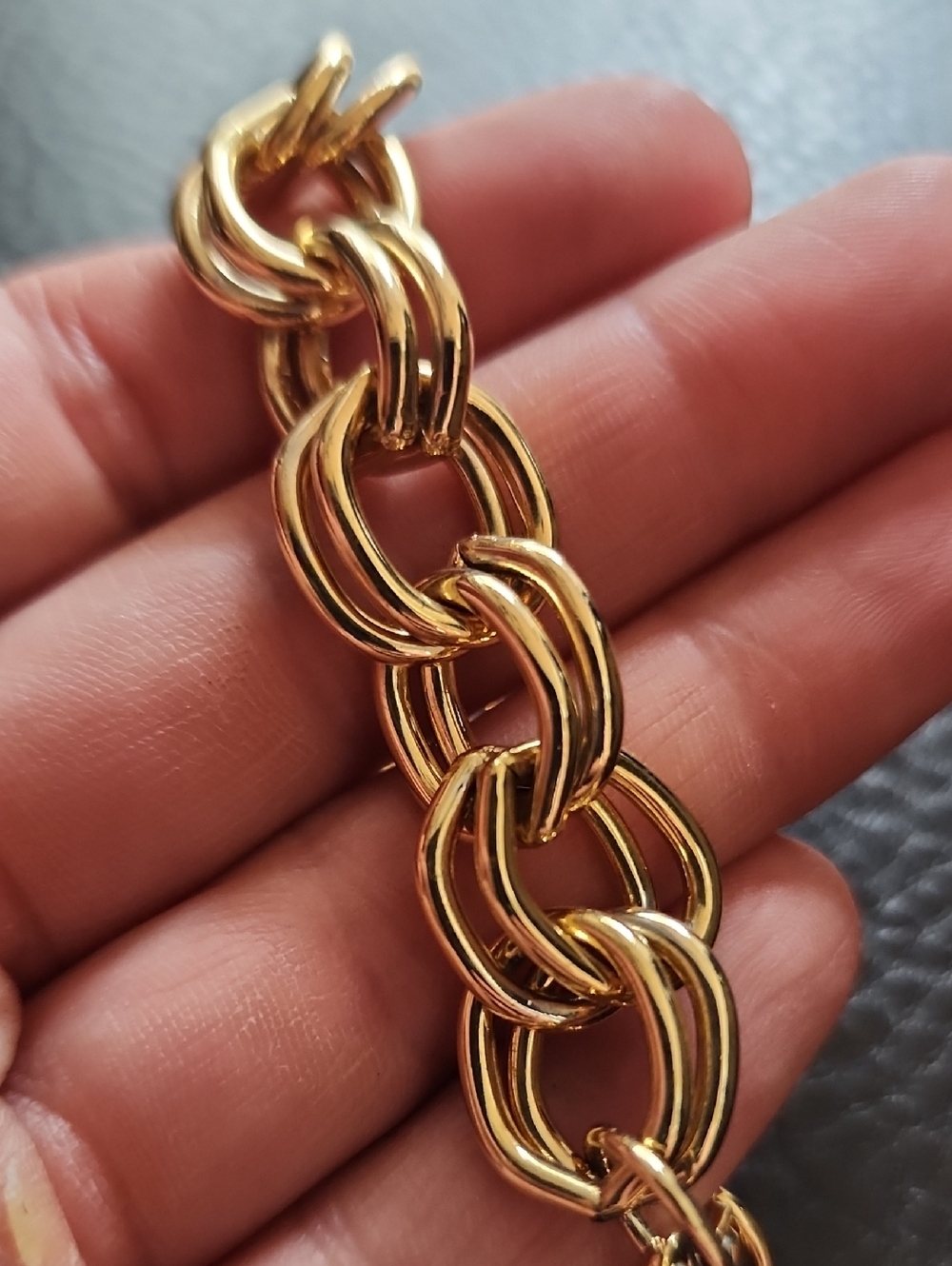Elegant Gold Link Bracelet - Women's Fashion Jewelry